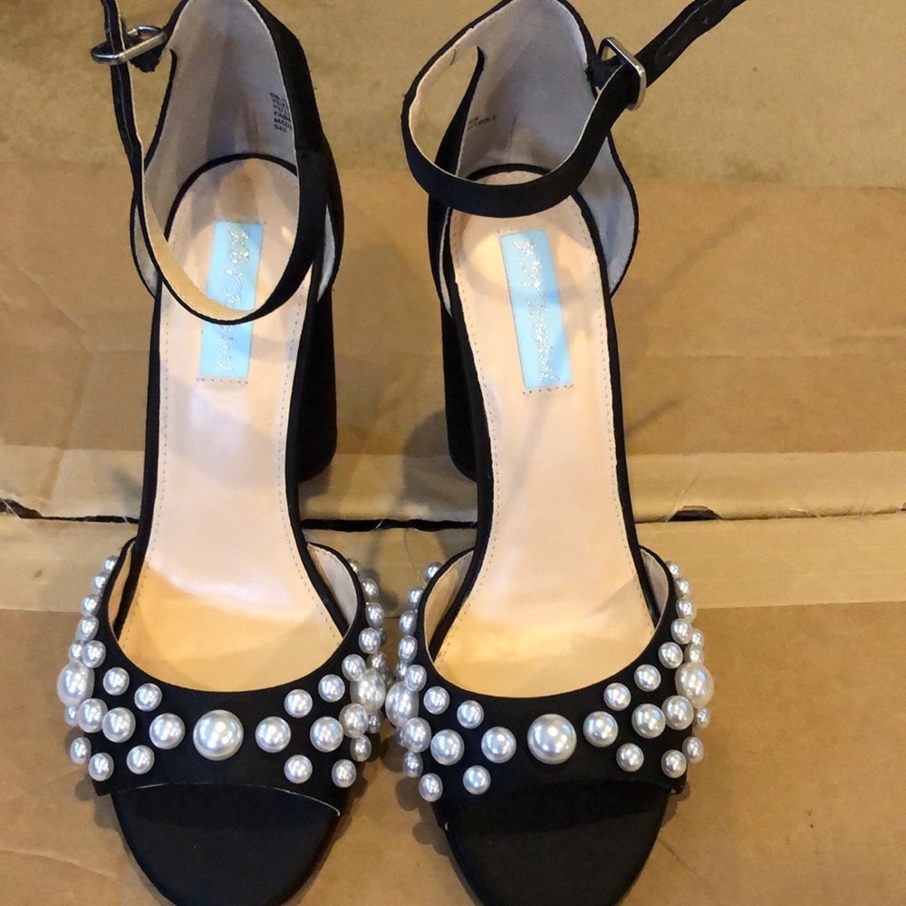 Blue by Betsey Johnson Black Satin Poppy Pearl Embellished Flat Sandals